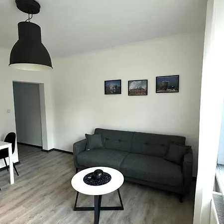 Apartment E&s *